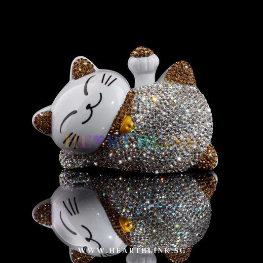 Gold Solar Energy Beckoning Fortune Cat